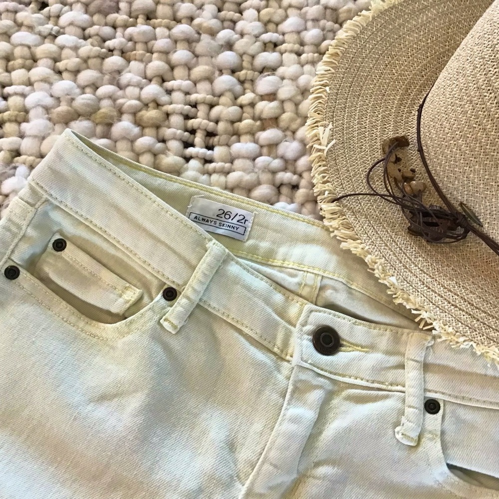 GAP Always Skinny Lemon Meringue/Yellow Jeans Size 2 - Picture 3 of 7